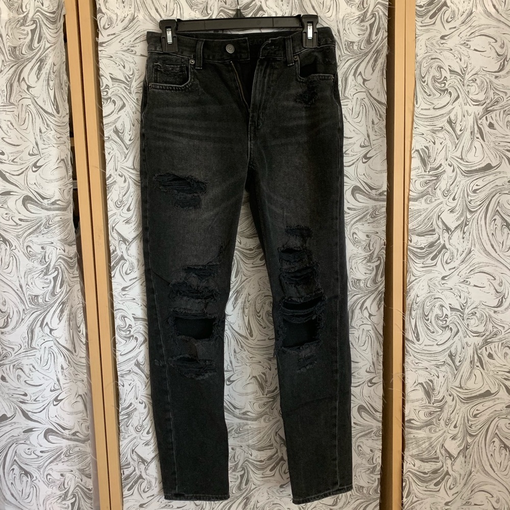 black american eagle destroyed mom jeans